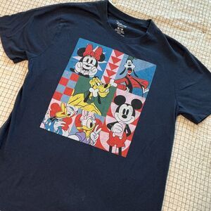 Disney Characters Navy Graphic Tshirt medium Unisex